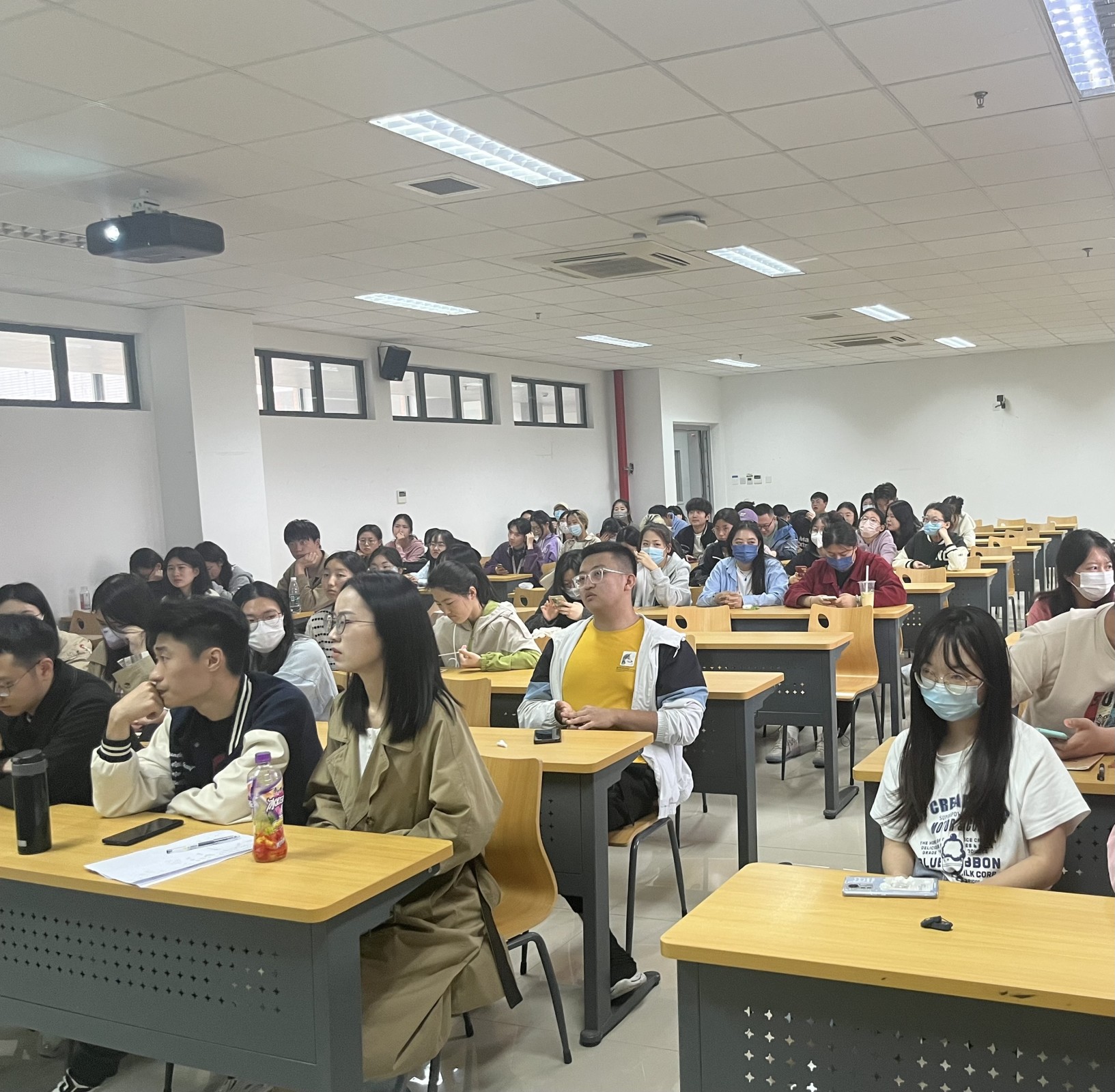 图示, 示意图

中度可信度描述已自动生成:ver1