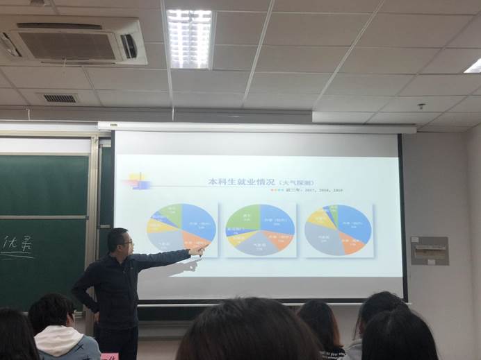 AA7BB1EC62C33C4B7388686ADF51309F