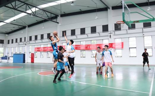 C257BBFDC85A83B0148BE9281E4DB717