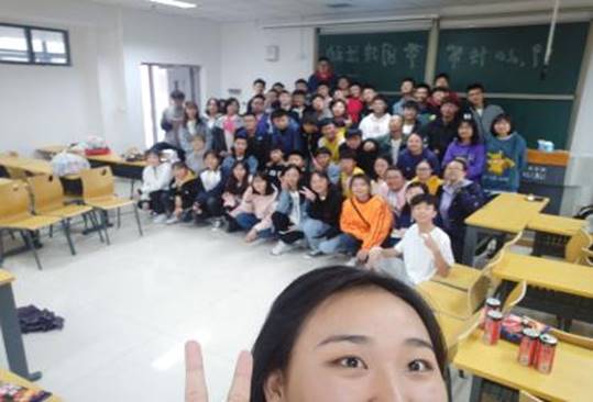 说明: 20~19团建3